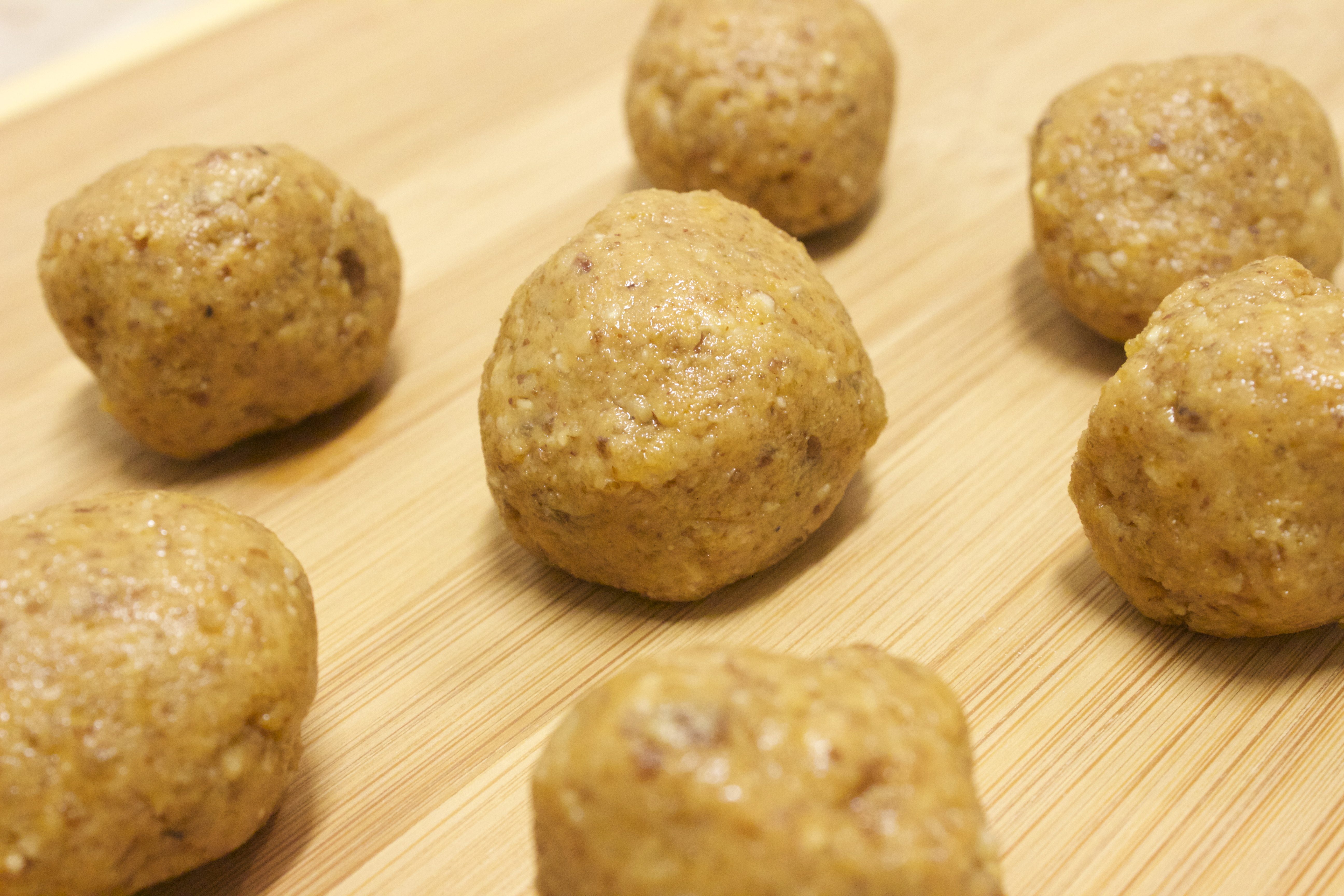 apricot coconut pb bites