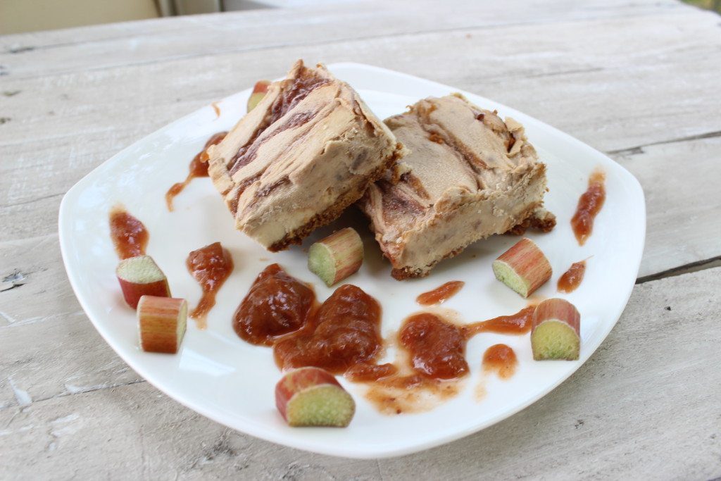 Strawberry Rhubarb Cheesecake Bars