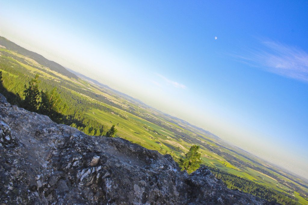 View And Moon1
