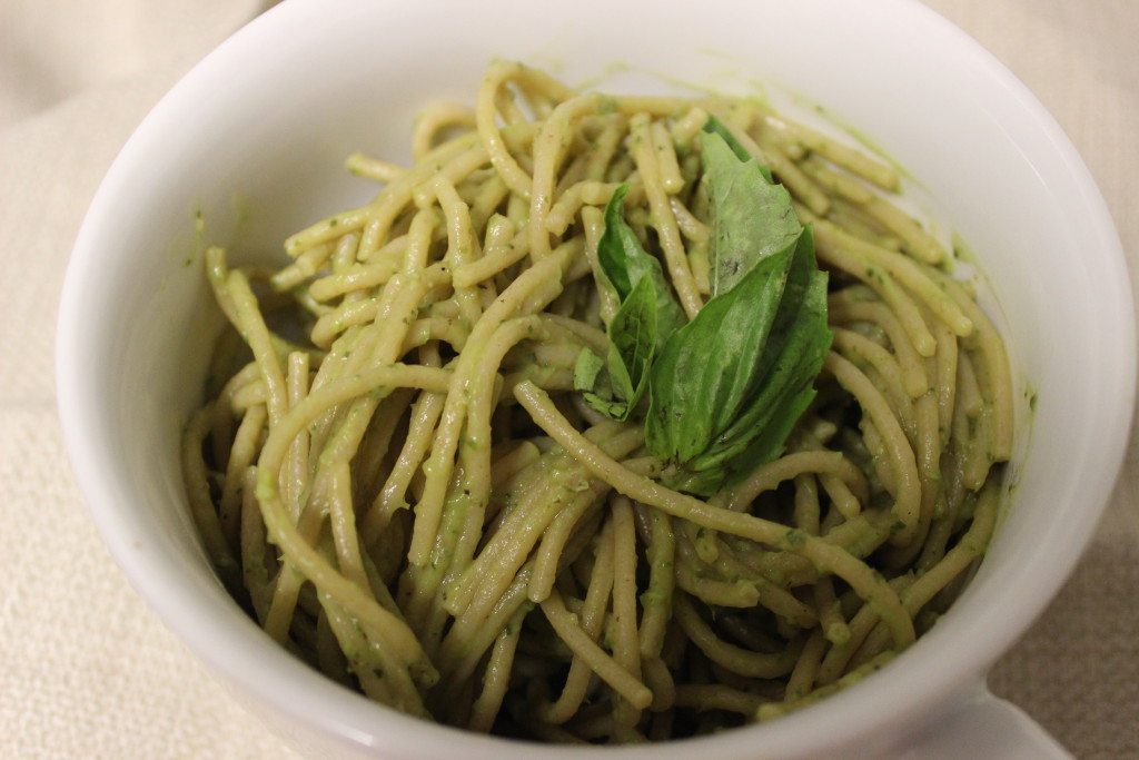 Creamy Avocado Pesto Pasta