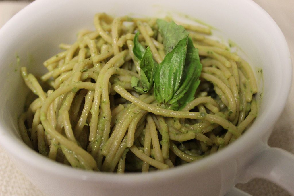 Creamy Avocado Pesto Pasta yum