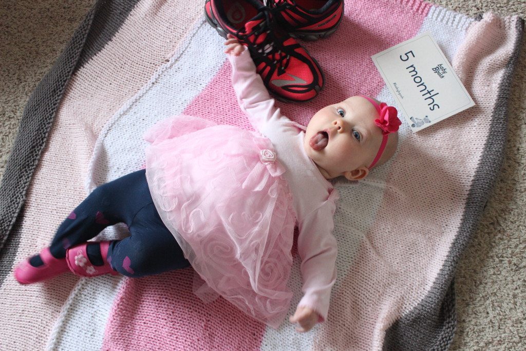 5 months tongue out R