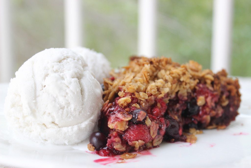 Vegan-Triple-Berry-Pie-yum