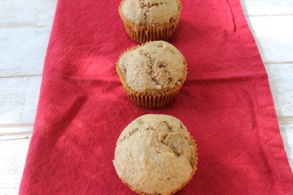cinnamon-rhubarb-muffins