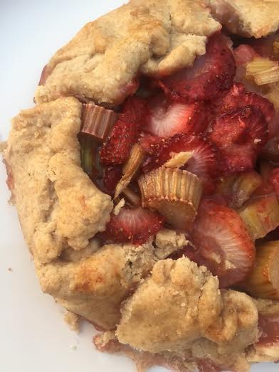 strawbery-rhubarb-galettes-yum